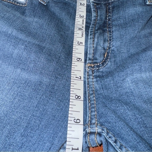 Silver Jeans Co. AVERY Women’ Slim 31/29 Blue Destroyed Low-Rise Straight Denim - Picture 11 of 11